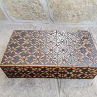 Стара дървена кутия, снимка 2 - Антикварни и старинни предмети - 40048931