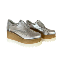 Сребристи дамски обувки с платформа , снимка 1 - Дамски елегантни обувки - 44835637