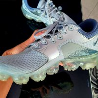 Оригинални дамски маратонки Nike Vapormax, снимка 3 - Маратонки - 41024779