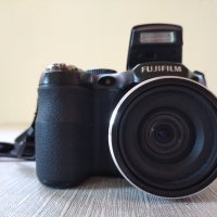 Фотоапарат Fujifilm 18 оптично 12мп, снимка 2 - Фотоапарати - 41835398