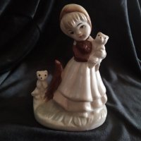 Пореланова статуетка Момиче с котенца. маркирана., снимка 9 - Антикварни и старинни предмети - 40939968