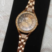 Дамски часовник с метална верижка, снимка 1 - Дамски - 33825130