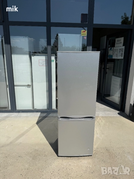 Хладилник с фризер Siemens 144см , снимка 1