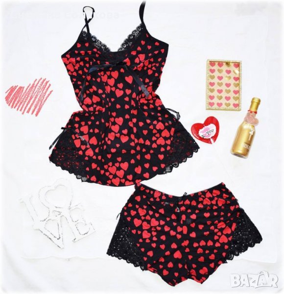 Нежен комплект от две части. Състои се от потник и къси панталонки.  Цена на комплекта: 20 лева  , снимка 1