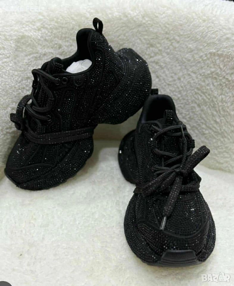 Дамски маратонки с камъчета - 45€, снимка 1