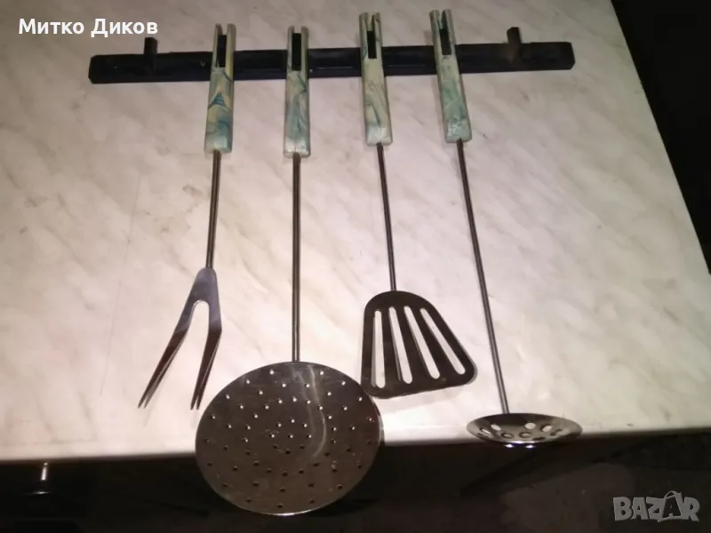 Прибори за кухня с държач 4 броя, снимка 1