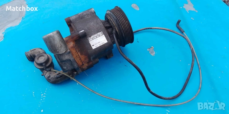 Помпа Мерцедес 124 260 отработени газове, снимка 1