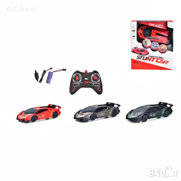 Кола, движеща се по стени и тавани, снимка 1