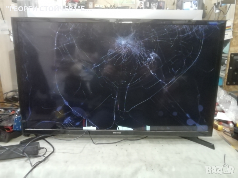 SAMSUNG   UE32J4000AW СЪС СЧУПЕН ДИСПЛЕЙ, снимка 1