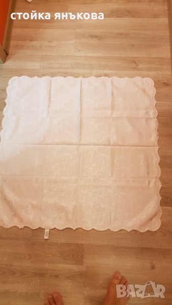 Продавам розова покривка/каре за маса, снимка 1