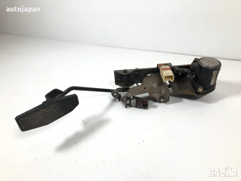 Педал газ потенциометър Mazda 323 2.0D 1998г 1983007100, снимка 1