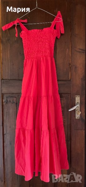 Червена рокля, снимка 1