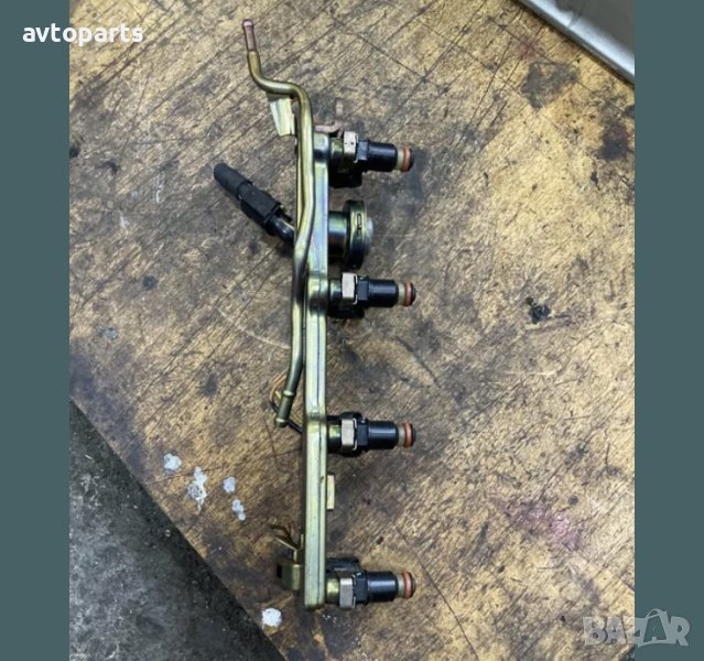 Honda civic 2004година 1.4i Горивна рейка с дюзи, снимка 1