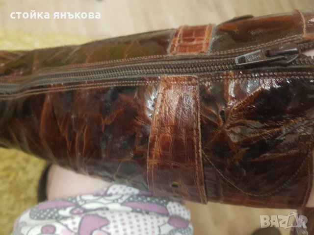 Продавам кафяви ботуши естествен лак., снимка 8 - Дамски ботуши - 35664859