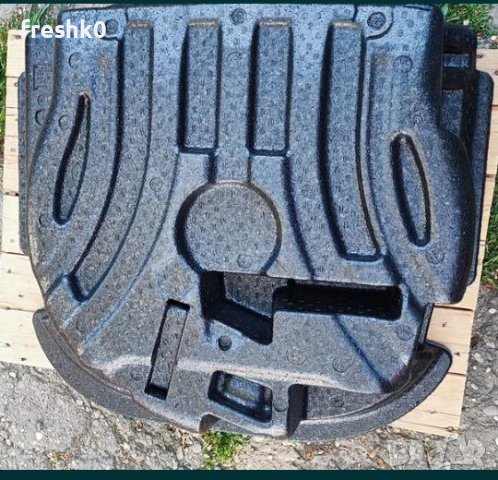 Кора багажник резевна гума Skoda Octavia 2017, снимка 2 - Аксесоари и консумативи - 44293612