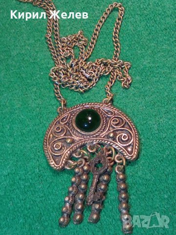 САЧАНЕНО СТАРИННО ВЪЗРОЖДЕНСКО УКРАШЕНИЕ със СМАРАГД ЗЕЛЕН КАМЪК и КЛЮЧЕ БРОНЗ 15133, снимка 2 - Антикварни и старинни предмети - 30550111