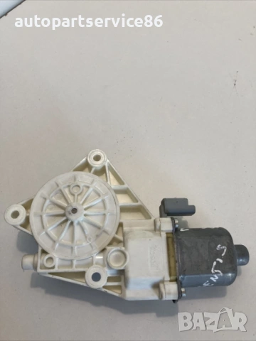 Мотор на стъклото на задната лява врата за KIA Magentis 2.0 CRDi (2009)