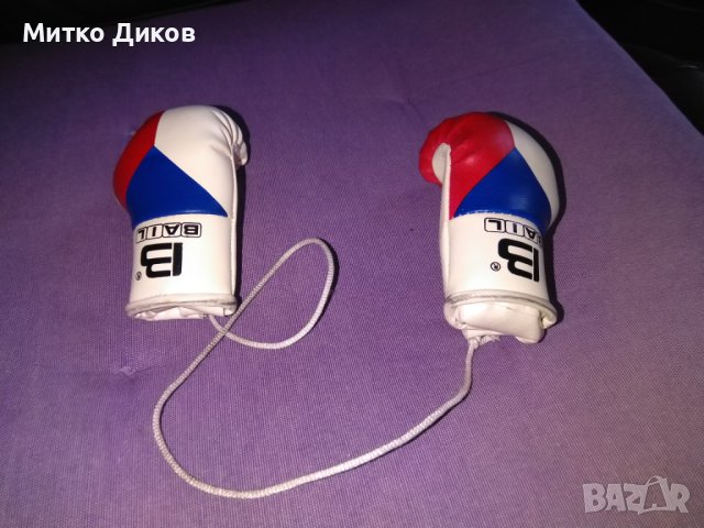 Боксови ръкавици за огледало на кола -люлеещи се -за украса-92х50х40мм