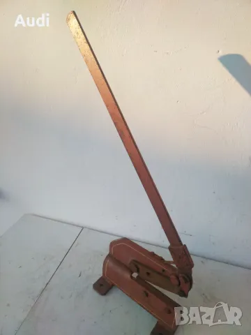 Гилотина за рязане на ламарина. Дължина на ножа 200mm Тегло 19кг. Поддържа удобно управление с една , снимка 4 - Други инструменти - 49752401