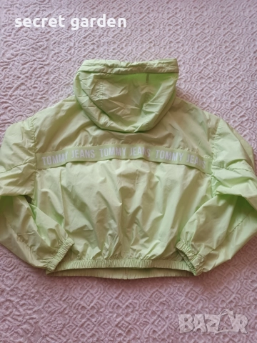 дамска ветровка Tommy jeans , снимка 5 - Якета - 55873574