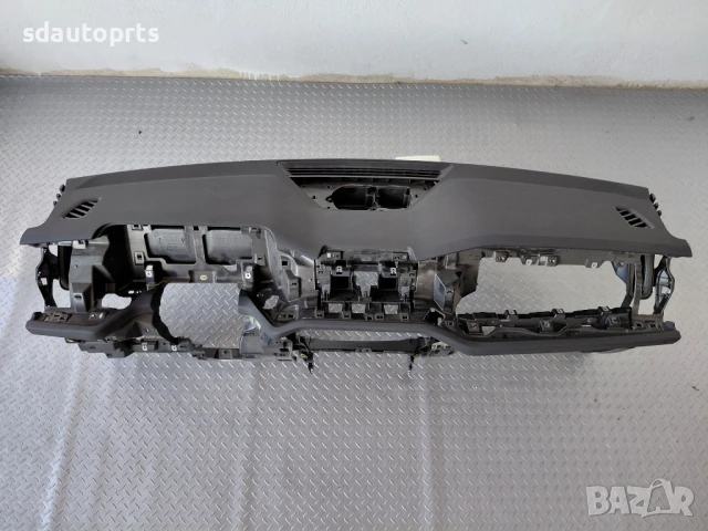 Ново Табло Skoda Kodiaq Шкода Кодиак Черна гума без Head UP