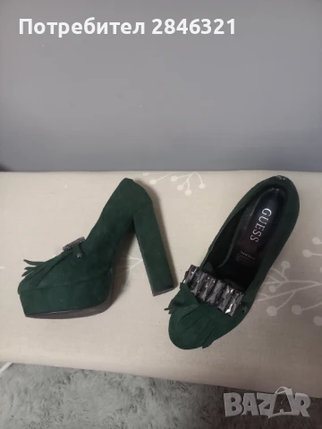 Обувки GUESS, снимка 2 - Дамски обувки на ток - 51007265