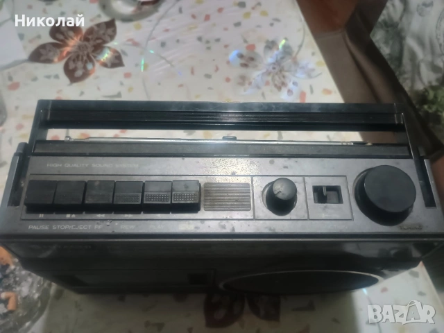 Радио касетофон HITACHI, снимка 3 - Радиокасетофони, транзистори - 53786613
