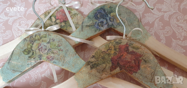 Дървени закачалки за дрехи, винтидж стил с декупаж