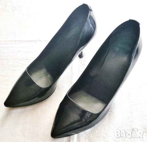 GUCCI оригинални № 37 - 37,5, снимка 2 - Дамски обувки на ток - 53019272