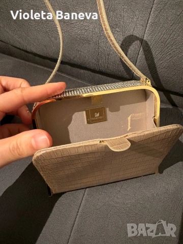 оригинален лимитиран, винтидж комплект Swarovski, включващ елегантна дамска чанта и гривна, снимка 7 - Бижутерийни комплекти - 53306797