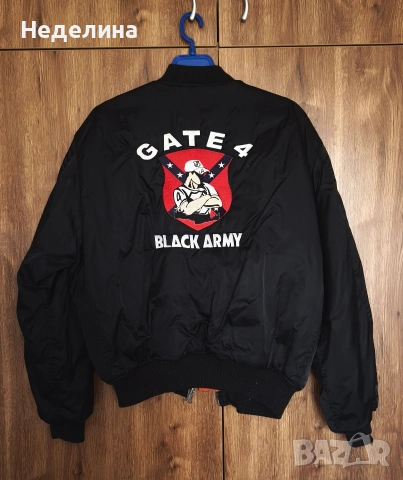 Яке бомбър Gate 4, Black Army