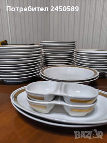 Порцеланов сервиз за хранене със златен кант 40 части, снимка 3 - Чинии - 52708156