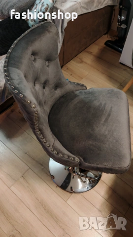 Бар стол с орнамент лъв, снимка 2 - Столове - 53650842