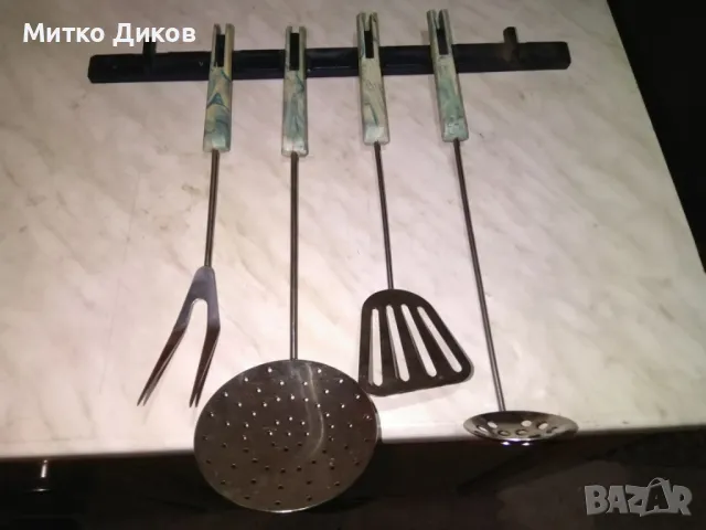 Прибори за кухня с държач 4 броя