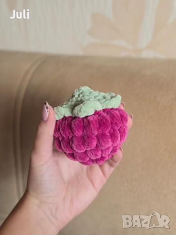 Ръчно плетени на една кука Малинка и Боровинка, снимка 5 - Други - 52342363