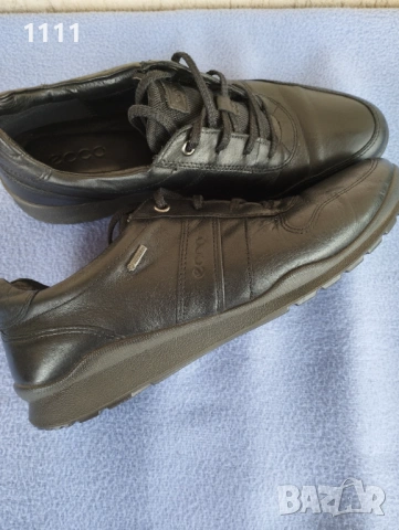 Два чифта обувки Ecco и ecco core-tex номер 41.