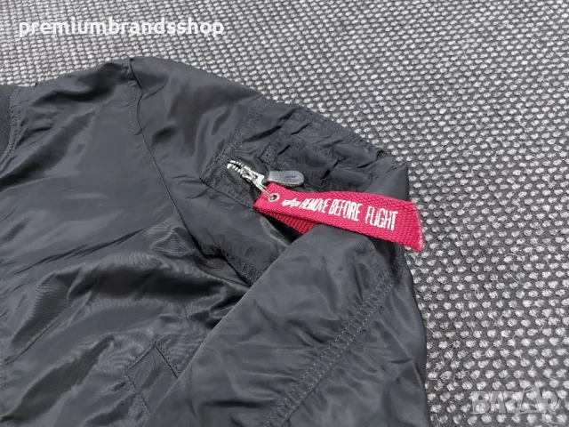 Alpha industries бомбър XS дамски , снимка 2 - Якета - 47540665