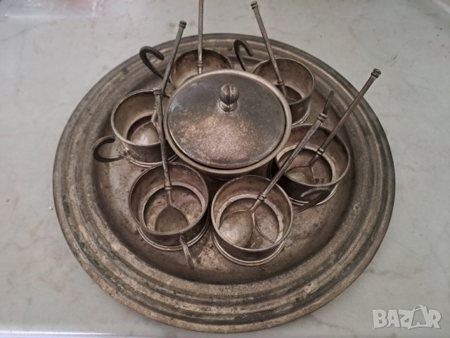 Старинен поднос със стаканчета за чаши, лъжички и захарница, снимка 2 - Други стоки за дома - 39673918