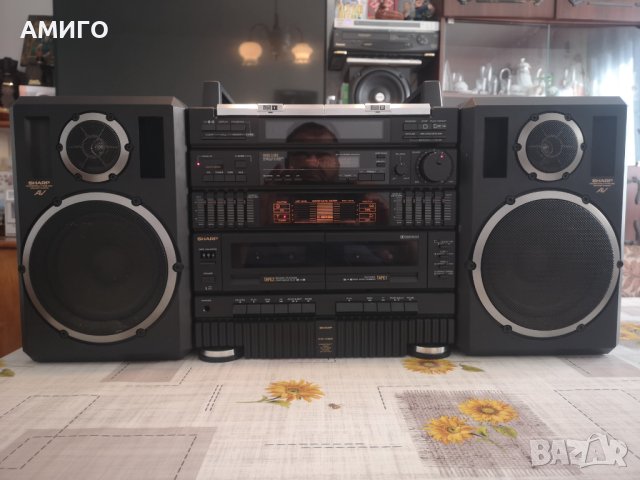 Продавам стерео уредба с два диска SHARP CD-X99H[BK] 