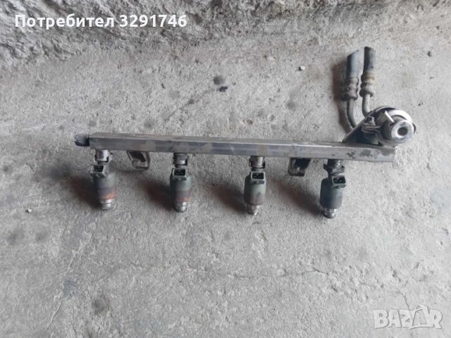 Рейка с дюзи за Опел Зафира 1.6 бензин 101к.с 2000г , снимка 2 - Части - 50575223