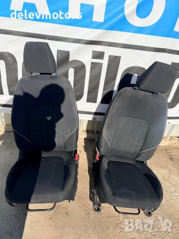 Предни седалки от Ford Fiesta VII 1.1 Ti-VCTi, двигател FSJA, 75 кс., 5 ск., 2023г., 53000 км., euro