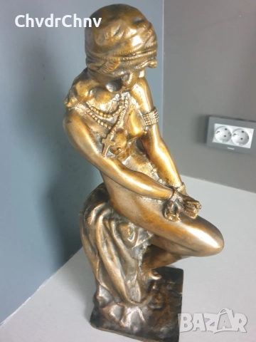 44см-9кг Ginotti бронзова скулптура/еротика/стара италианска фигура на гола жена-робиня/статуетка, снимка 2 - Статуетки - 52463473
