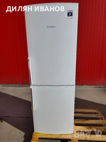 Хладилник с фризер Bosch , снимка 2 - Хладилници - 53574594