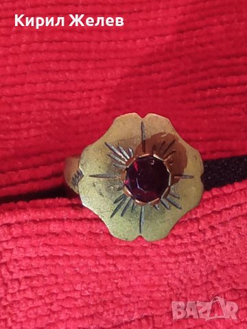 СТАРИНЕН БРОНЗОВ ПРЪСТЕН ЦВЕТЕ РЪЧНИ ОРНАМЕНТИс ЮВЕЛИРНО ФАСЕТИРАН ГРАНАТ МАЙСТОРСКА ИЗРАБОТКА 15117