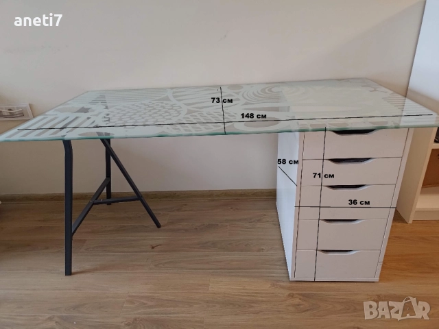 Стилно бюро с бял контейнер, закупено от ИКЕА, 4 бр. Отлично състояние