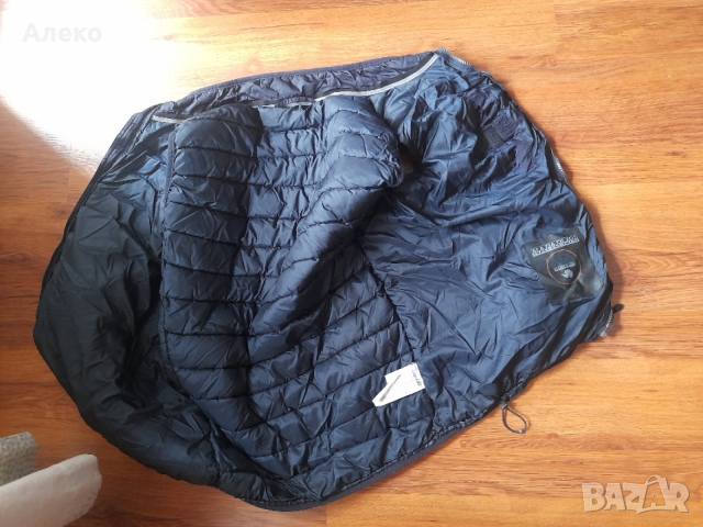 napapijri мъжки елек M размер. , снимка 12 - Якета - 53403857