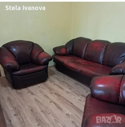 Продавам кожена холова гарнитура. Диванът е опция сън и два фотьойла. Тел за връзка: 0884584020, снимка 3 - Дивани и мека мебел - 55960021