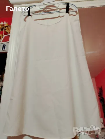 Рокля с еластичност и мекота на красива декорация размер L XL Цена 10 лв , снимка 4 - Рокли - 49797526