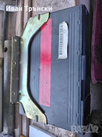 Оригинален CD чейнджър за BMW E46 E39 X5 E53 — 65126913388, снимка 2 - Части - 55722643