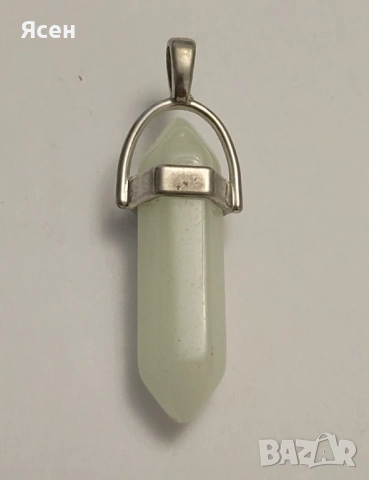 Медальон ,,бял кристал,,